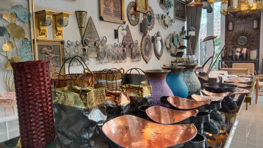 Tumang Copper Artisan at Work