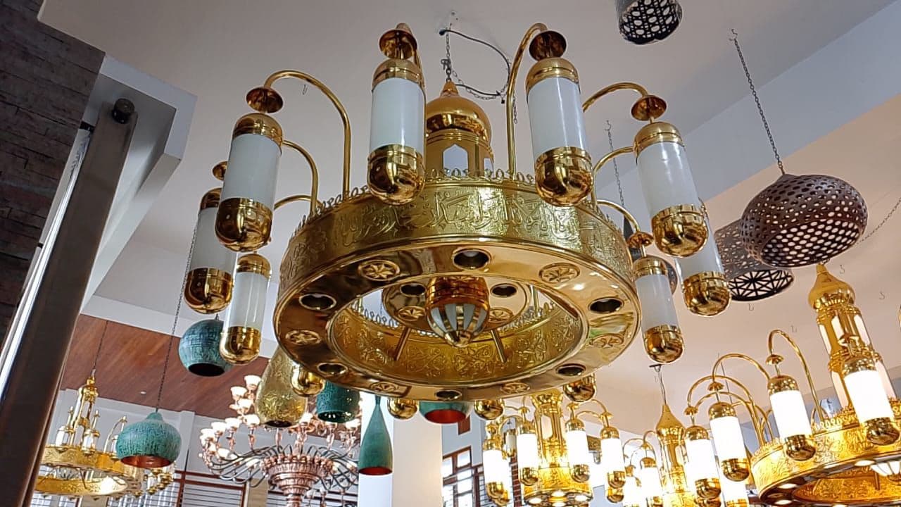 NABAWI MOSQUE COPPER LAMP - Image 1