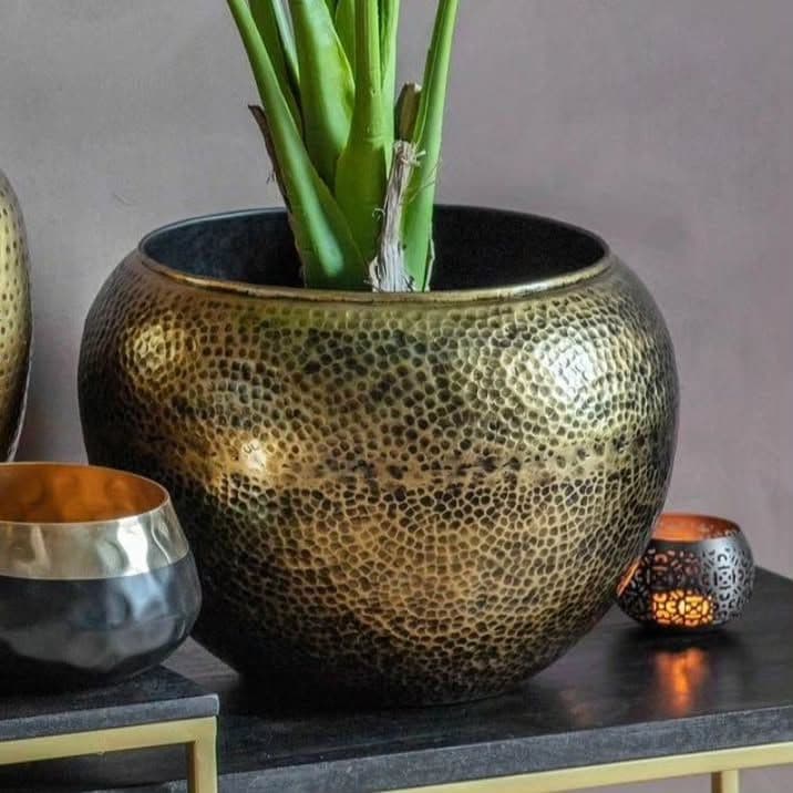 HANDCRAFTED COPPER VASES - Image 1